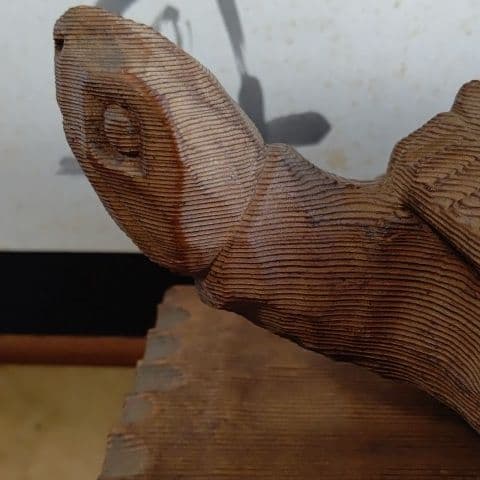 龍宮の亀の置物