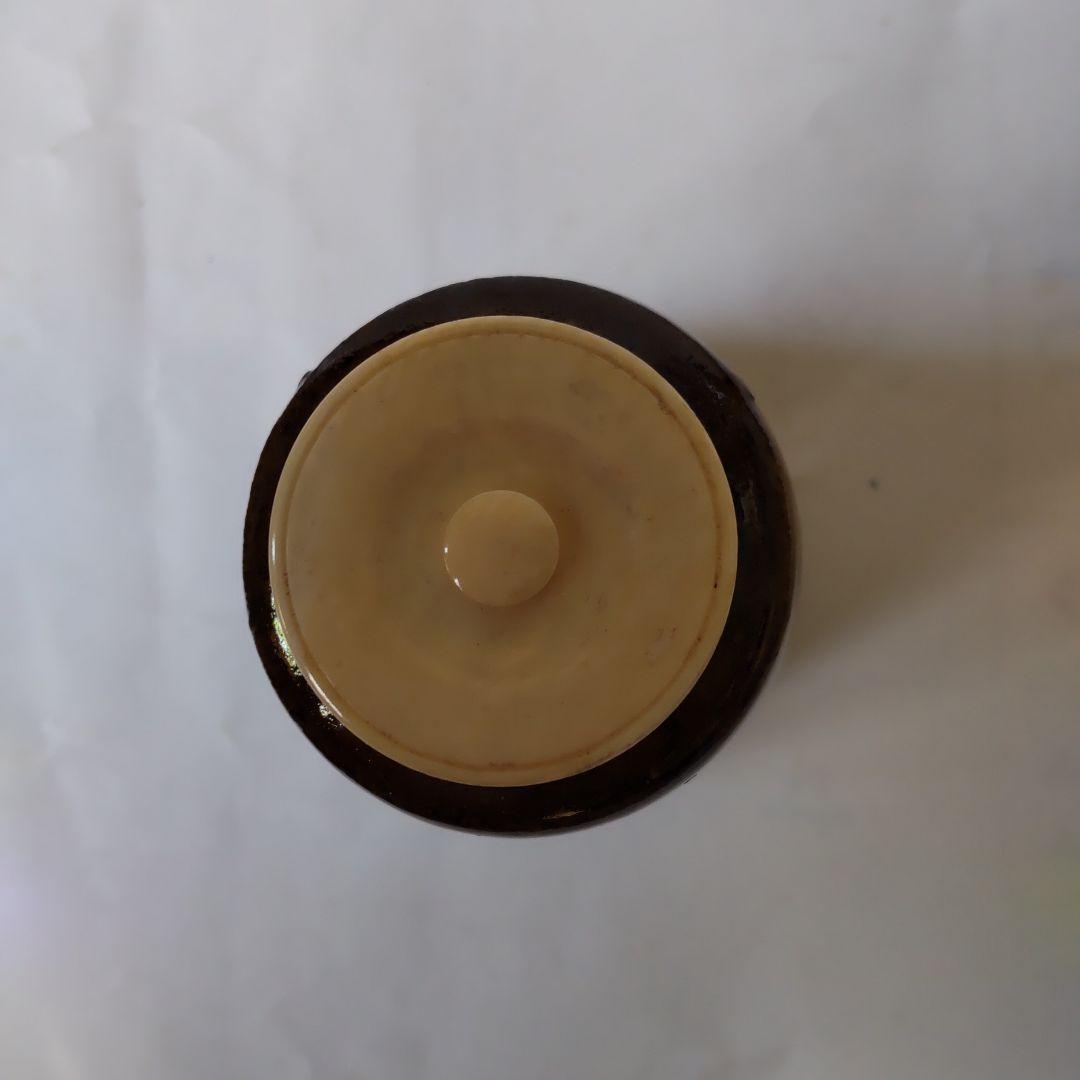 肩衝茶入 尻張茶入 仕覆 四つ目菱緞子 茶道具 木箱 茶入 美品 です。