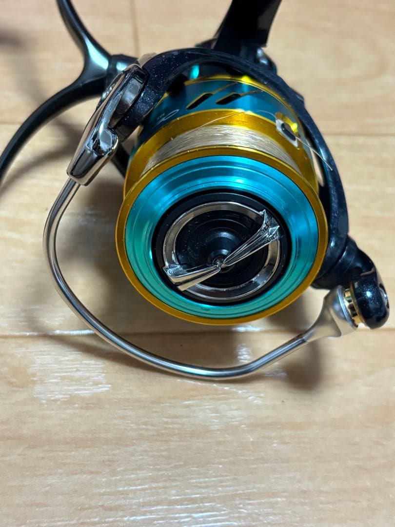 Daiwa 17 エメラルダスMX 2508PE-H-DH 美品