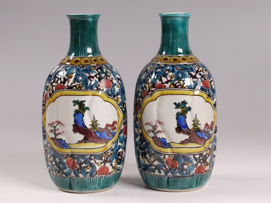 M681/ 初代 徳田八十吉 九谷焼 山水 徳利一対 共箱共布 二代徳利付 酒器