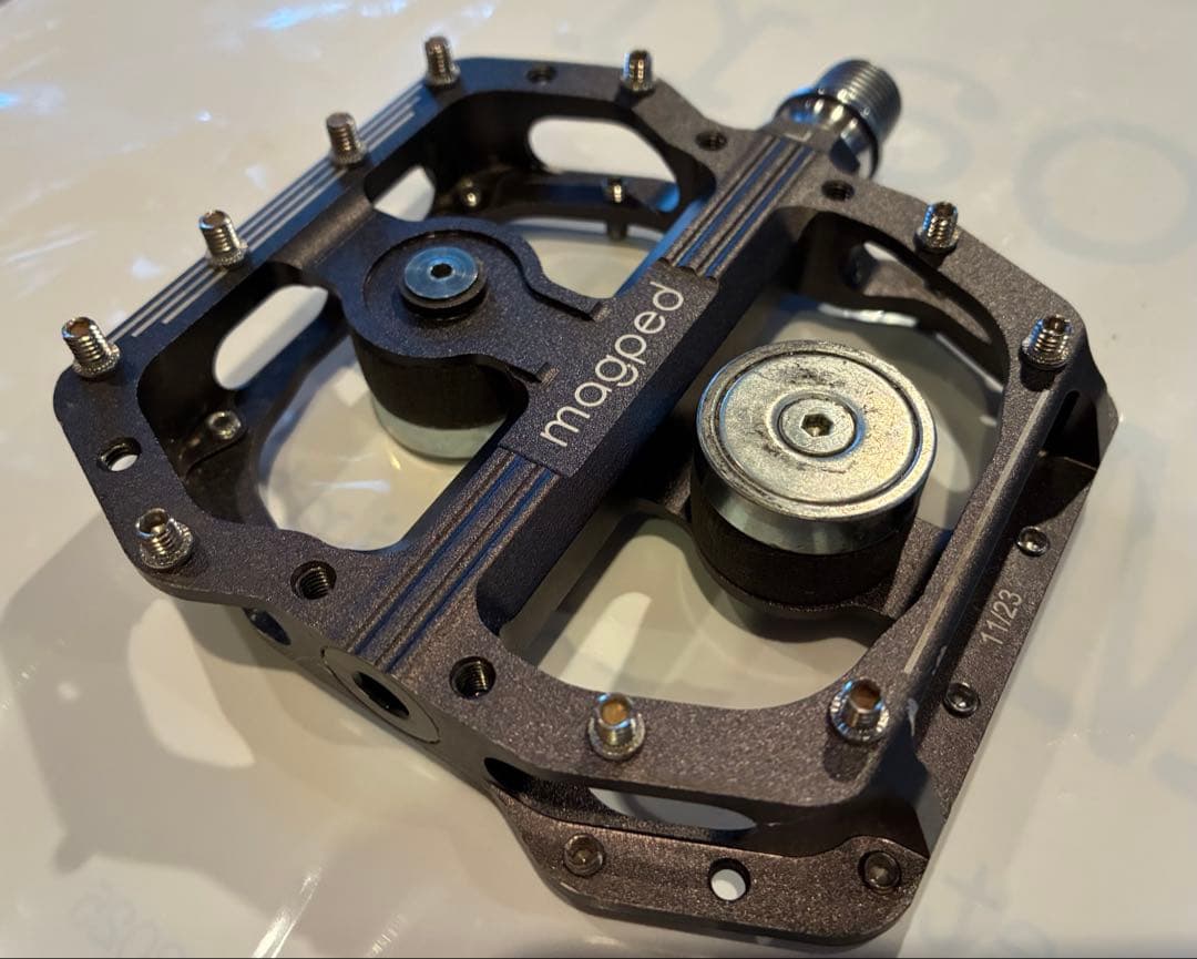 magped ENDURO 2 ダブルサイドペダル