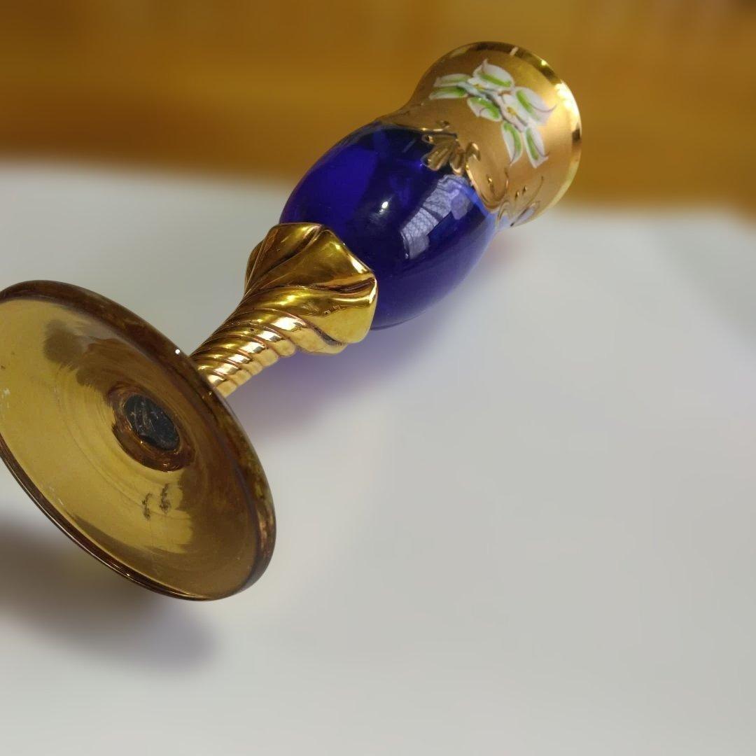 新品未使用　ベネチアグラス　青色ガラスの花柄装飾グラス