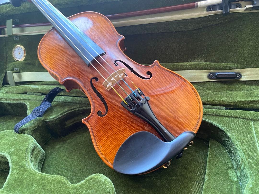 分数バイオリン1/4 弓と肩当て、ケース付き