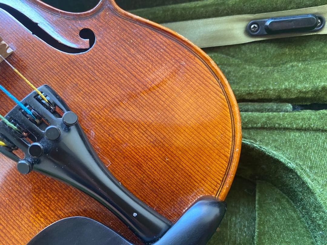 分数バイオリン1/4 弓と肩当て、ケース付き