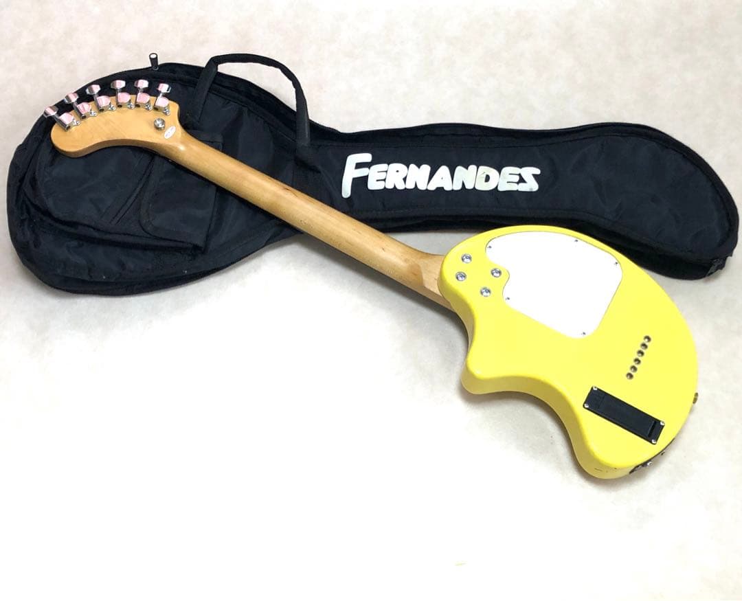 【超美品！！】ZO-3 イエロー アンプ内蔵ミニギター 専用ソフトケース付