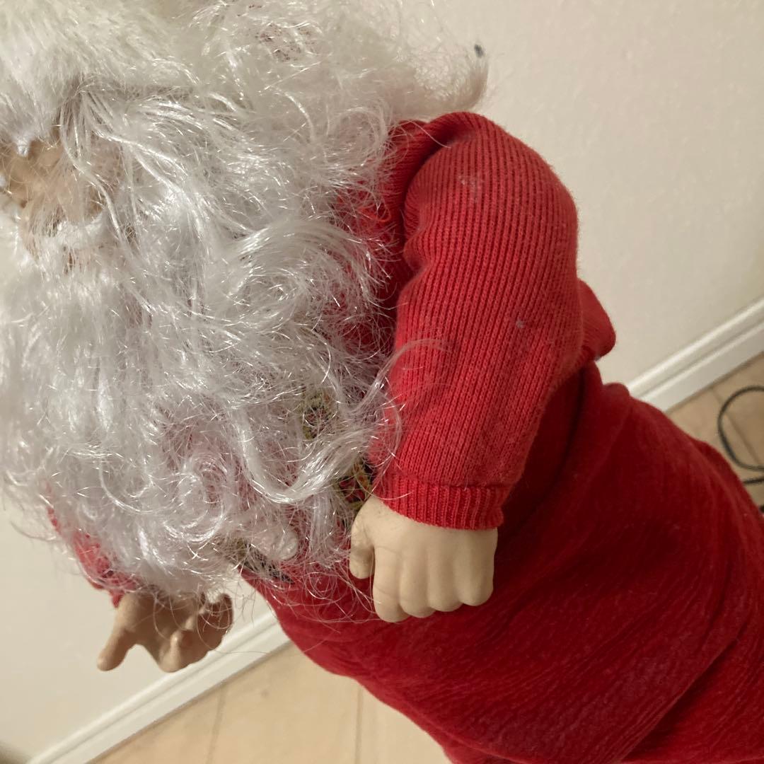 レトロ好きにはたまらないサンタクロース！電源入れれば動きます‼️