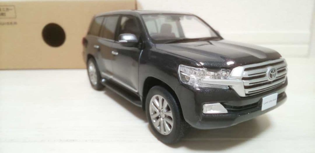 TOYOTA／ランドクルーザー／colorグレーメタリック（１Ｇ３）／外箱付き