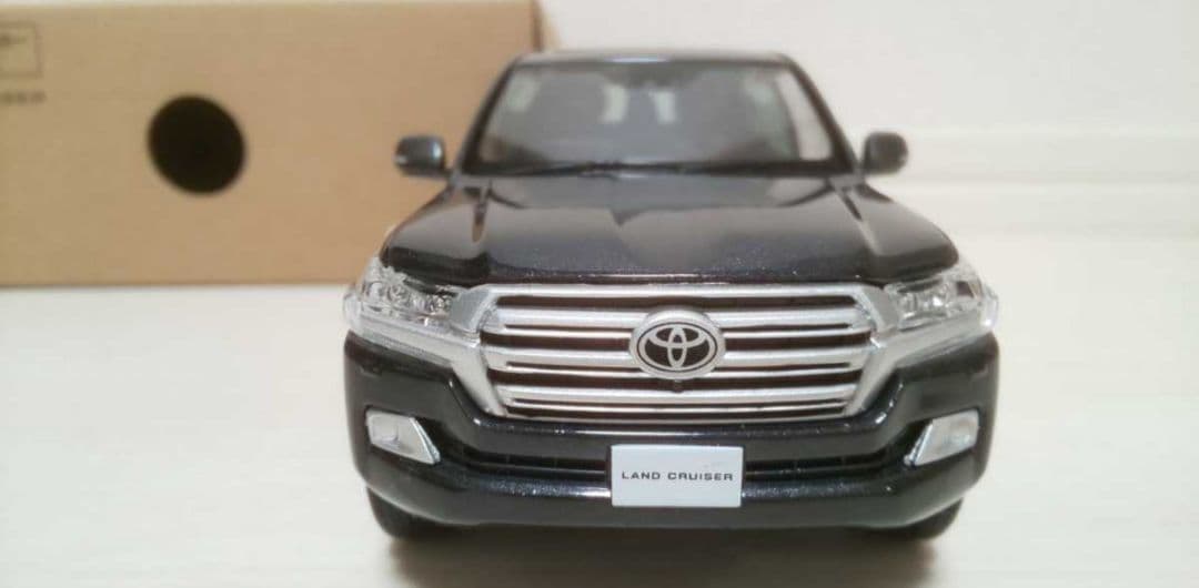 TOYOTA／ランドクルーザー／colorグレーメタリック（１Ｇ３）／外箱付き