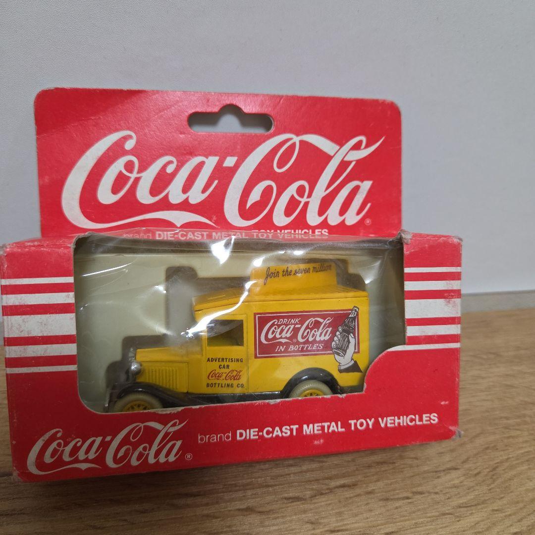 90's コカ・コーラ　ダイキャスト 英国製 メタルトイ ミニカー 4種 全8台