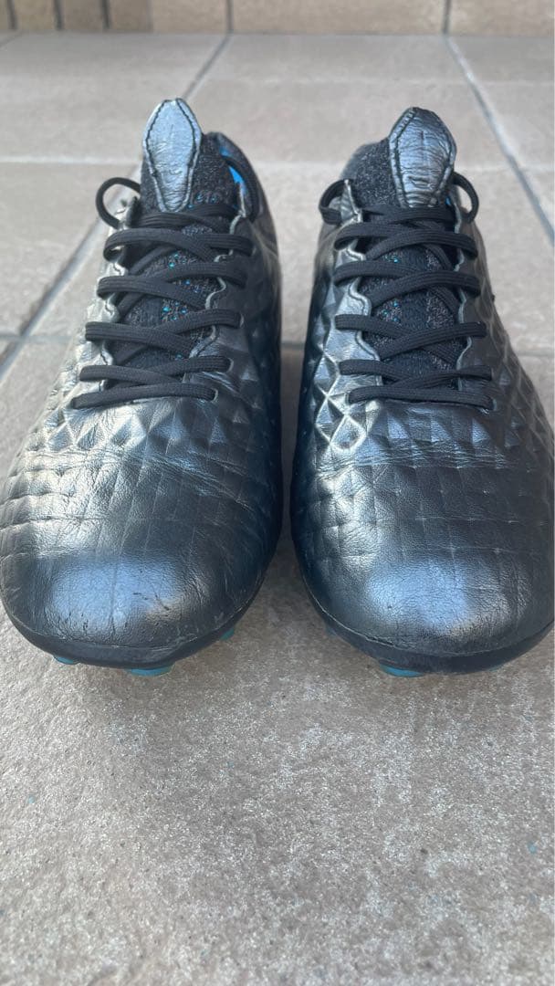 Nike サッカーシューズ ブラック/ブルー　ティエンポ8FG