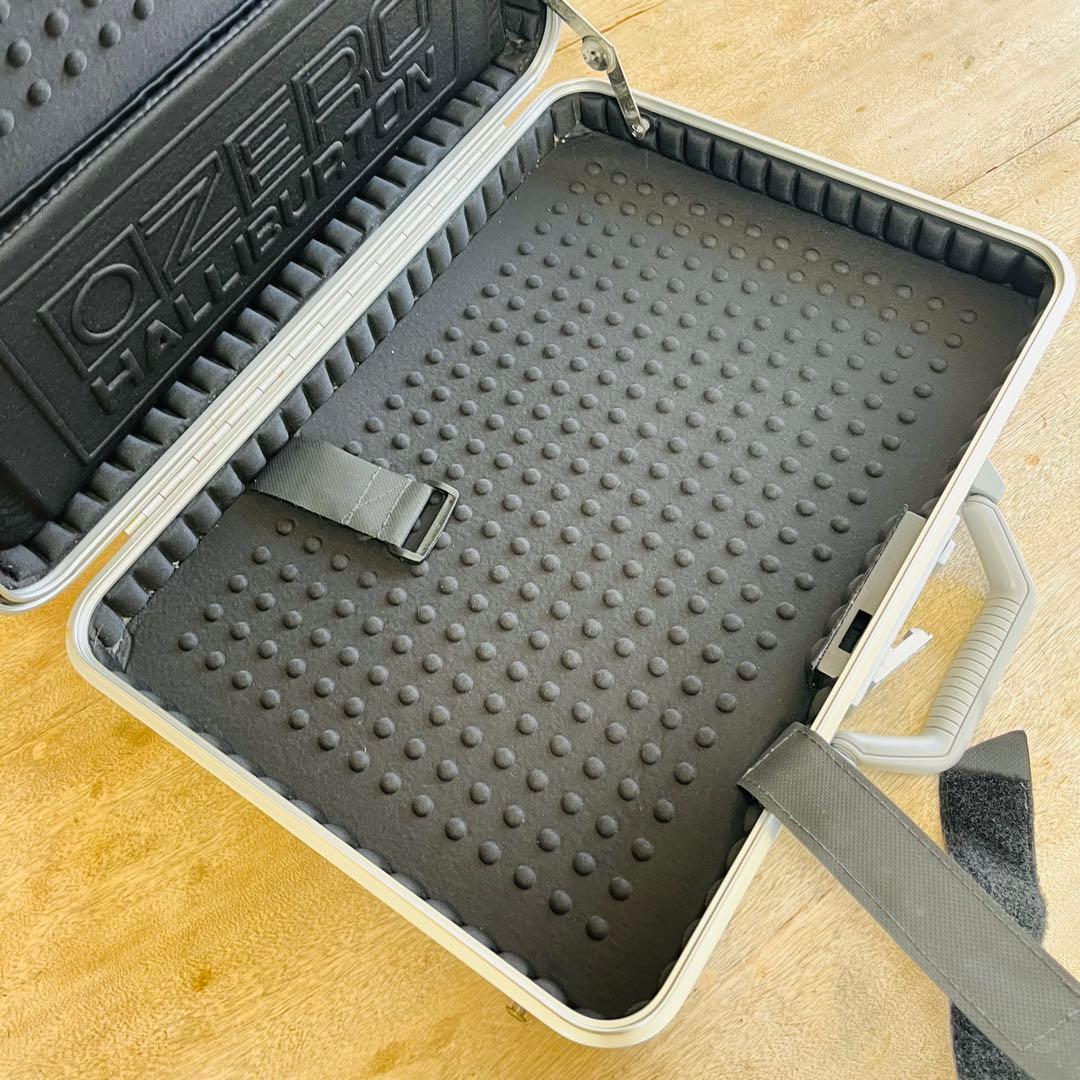 ZERO セキュリティケース 9430 シルバー