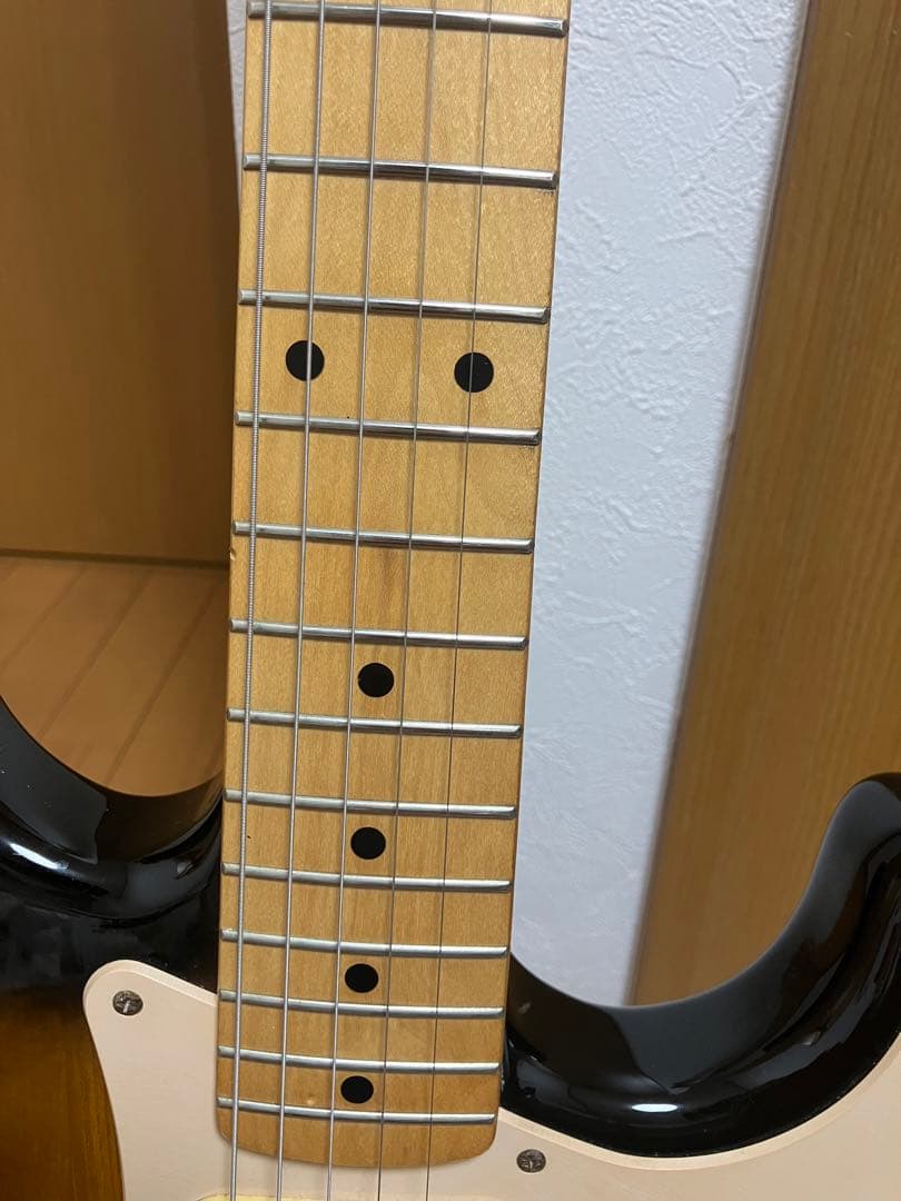 Squier by fenderストラトキャスター サンバースト スクワイヤー