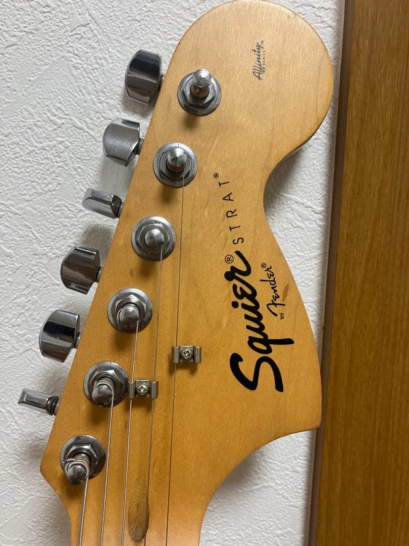 Squier by fenderストラトキャスター サンバースト スクワイヤー
