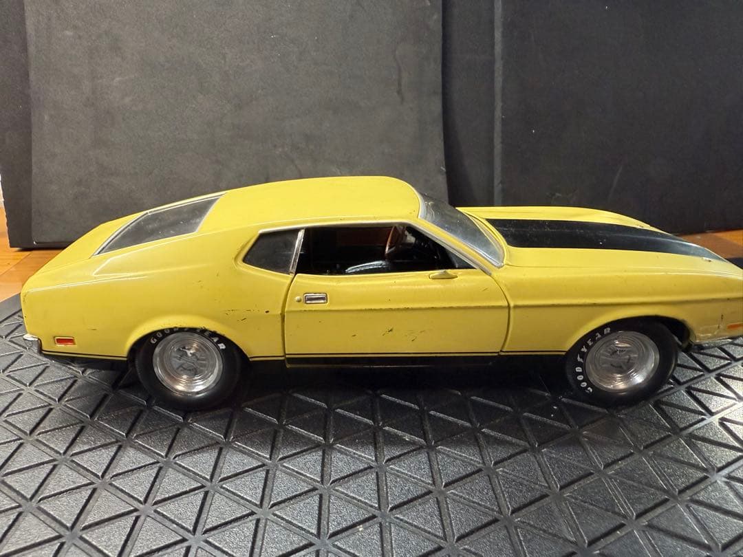 ジャンク 1/18フォードムスタング