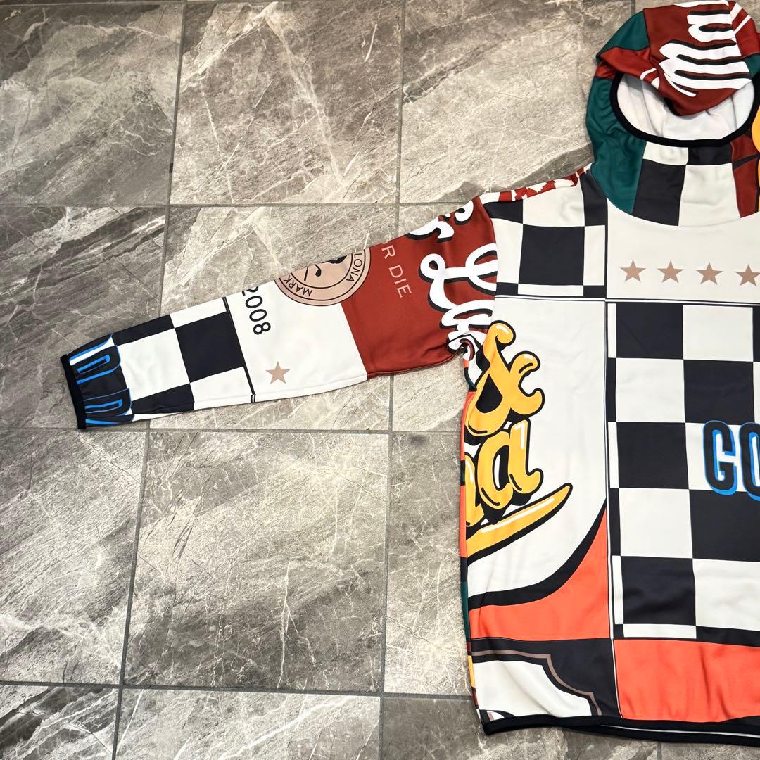 【新品未使用】マーク＆ロナ パーカーサイズL