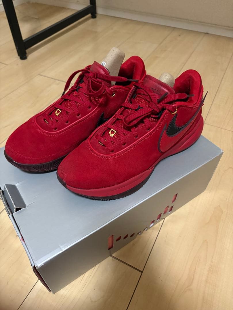 投げ売りNIKE レブロン20 LeBron リヴァプール
