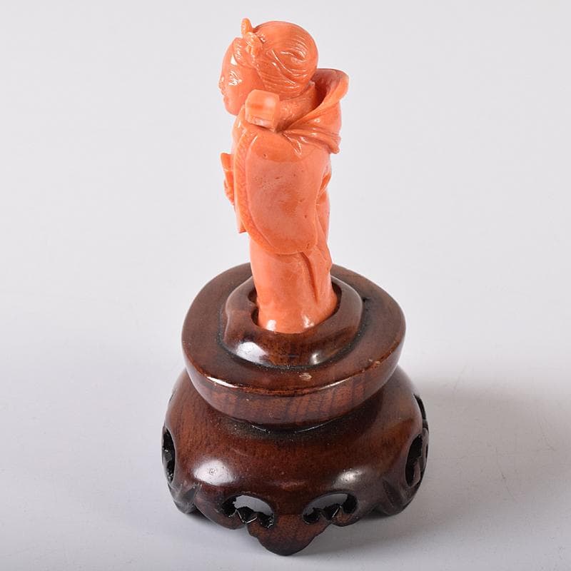 中国　赤珊瑚彫刻　サンゴ　弁財天像　七福神　置物　唐木台付　G　8383