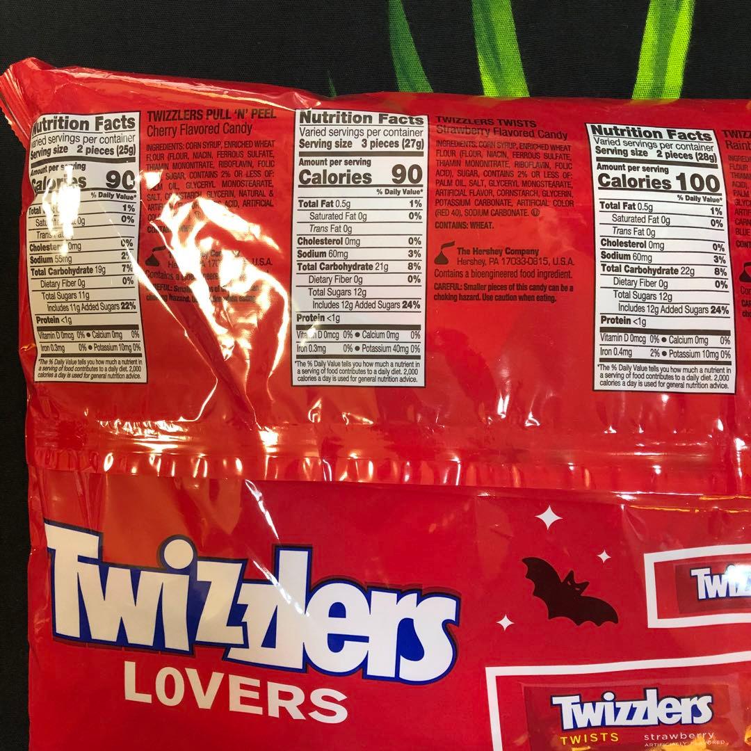 ちゃん丸様日本未発売Twizzlersトゥイズラーレインボー・チェリー他60袋入