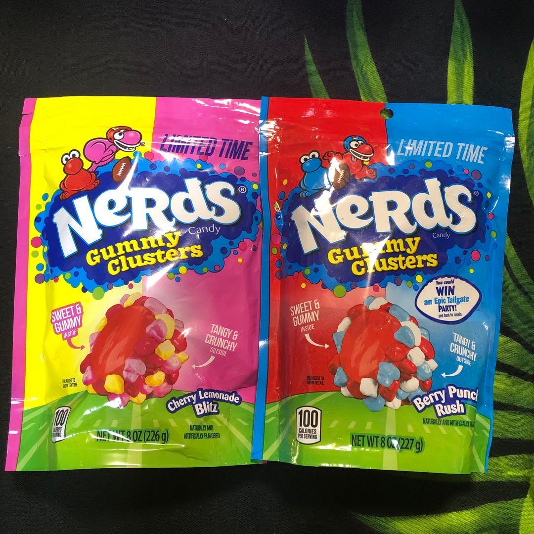 ちゃん丸様日本未発売Twizzlersトゥイズラーレインボー・チェリー他60袋入