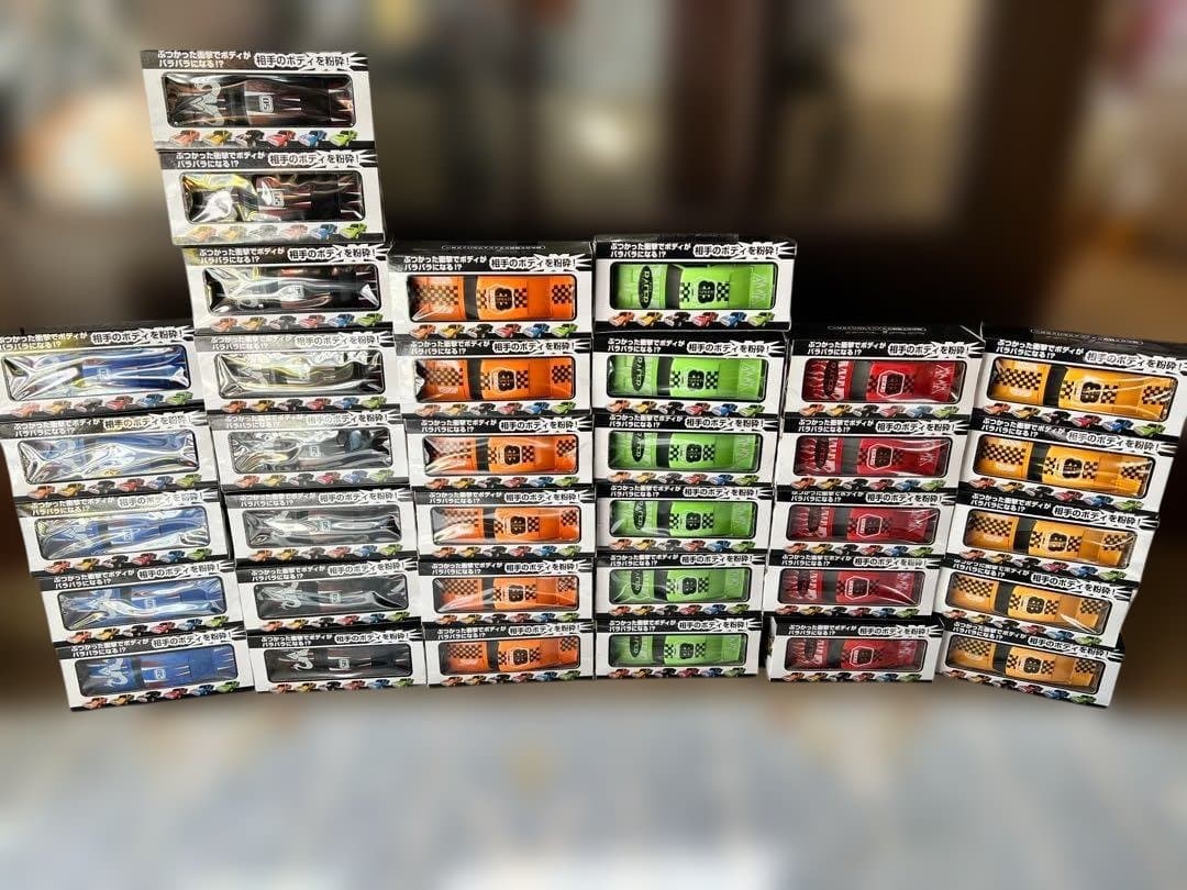 35個★クラッシュプルバックカー ぶつかった衝撃でボディパーツがバラバラになる