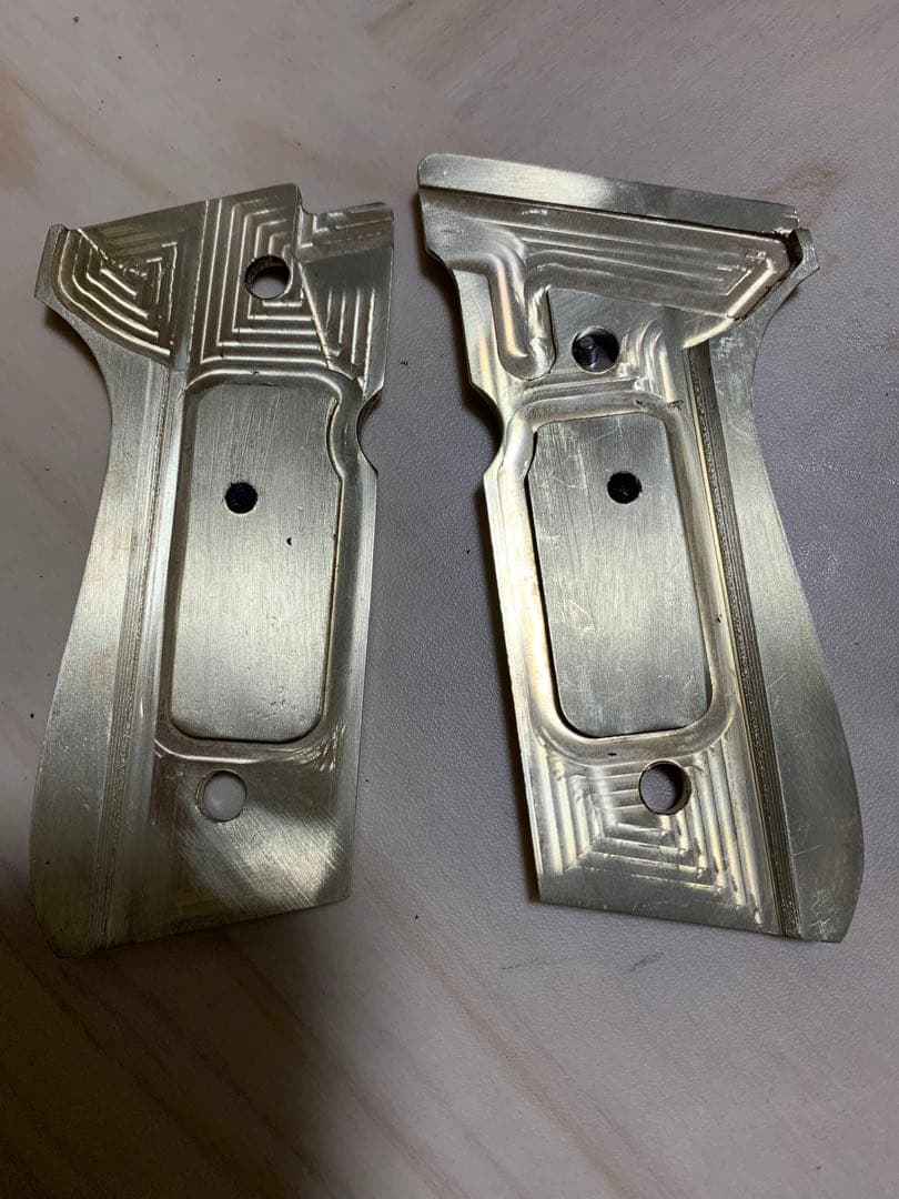 レア物　新品ベレッタ 各社m9用サムライエッジ風　真鍮グリップ