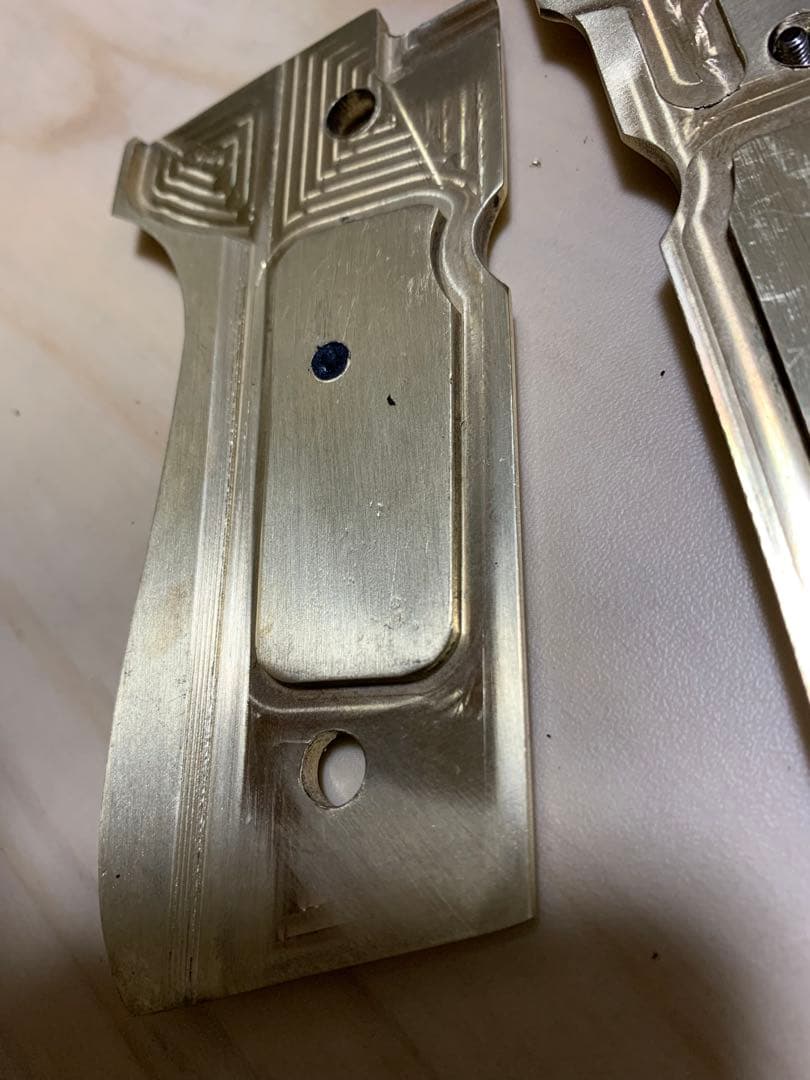 レア物　新品ベレッタ 各社m9用サムライエッジ風　真鍮グリップ