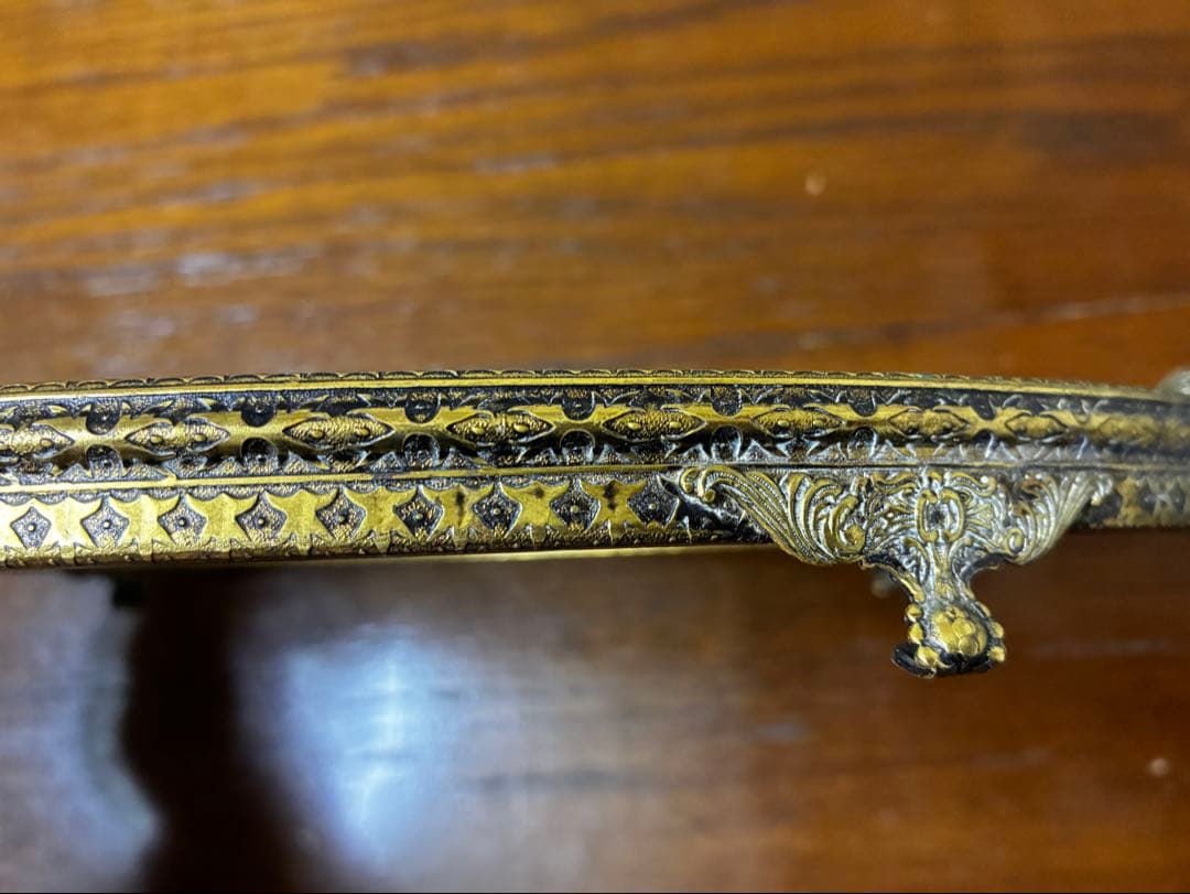 19〜20世紀初頭 英アンティーク 真鍮トレイ プチポアン刺繍 チュールレース