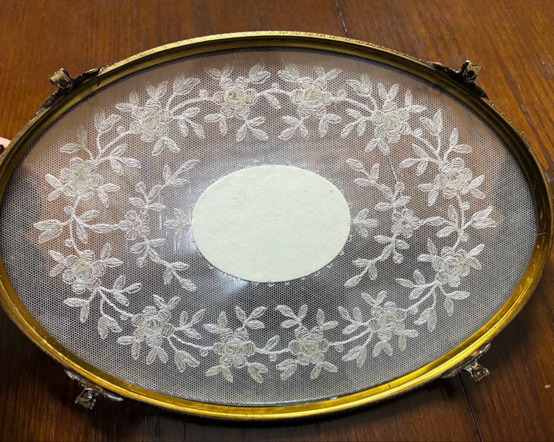 19〜20世紀初頭 英アンティーク 真鍮トレイ プチポアン刺繍 チュールレース