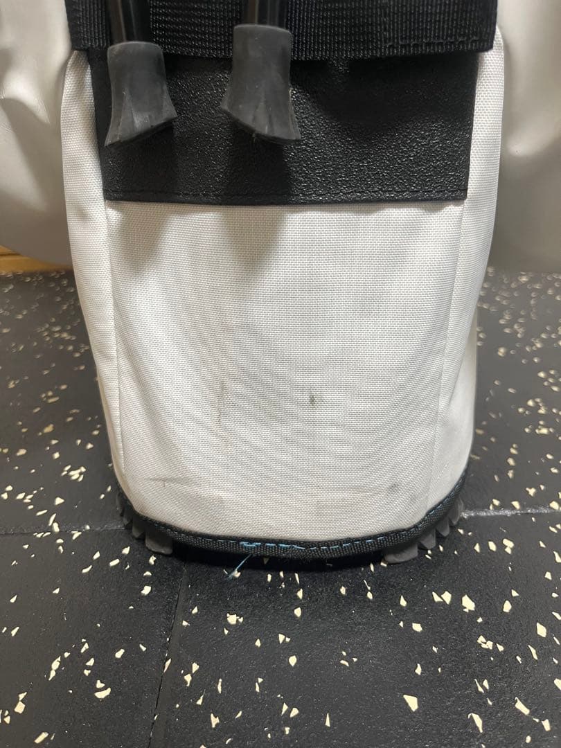 TaylorMade SIM2MAX キャディバッグ