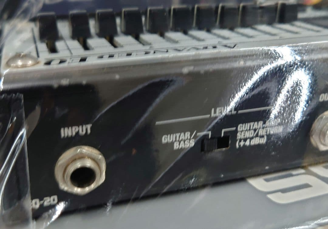 ■BOSS　EQ-20　イコライザー