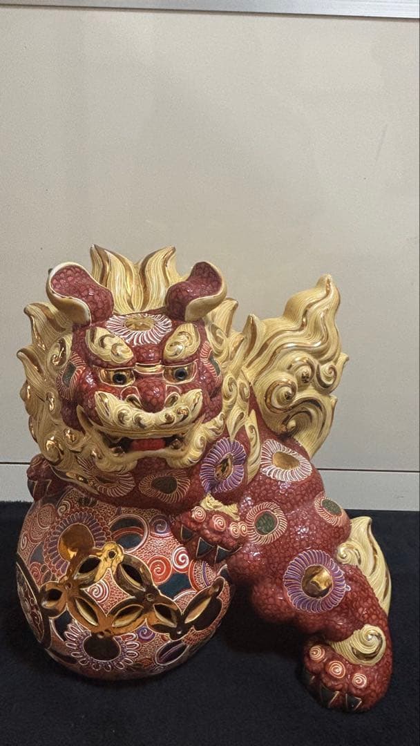 陶器製 獅子と玉の装飾品　2つ大小