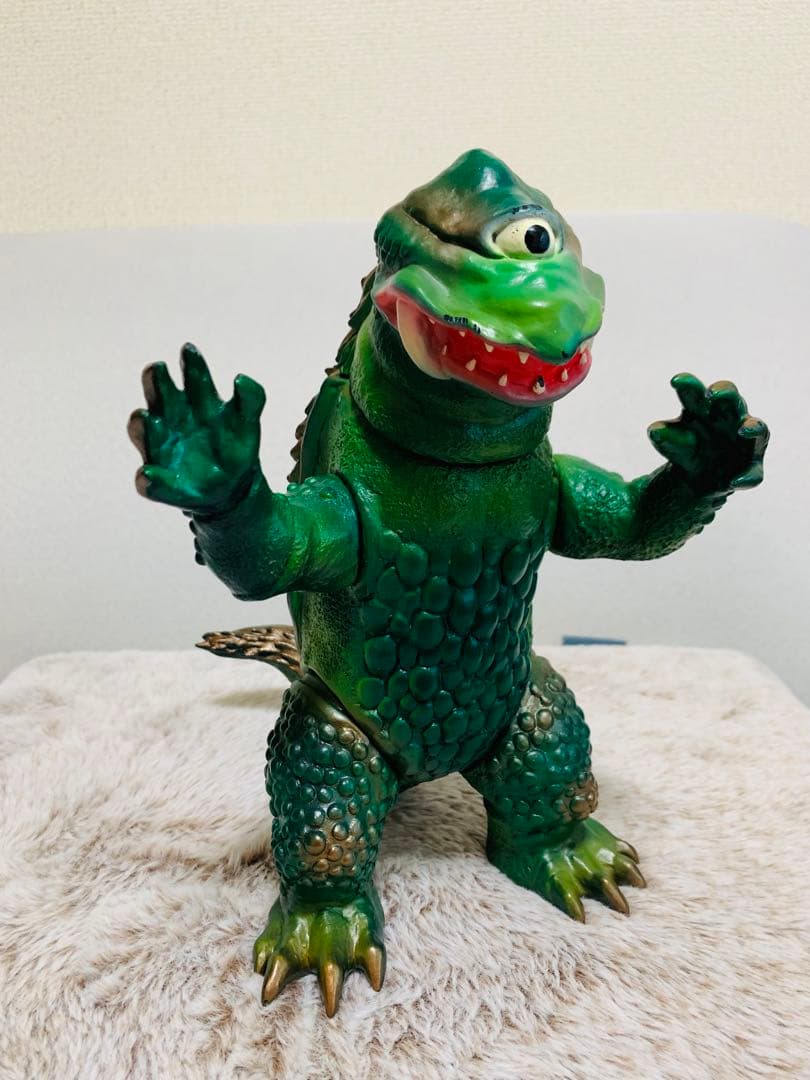 ザゴラ山中の怪獣　中岡俊哉 世界の怪獣シリーズ　シカルナ工房