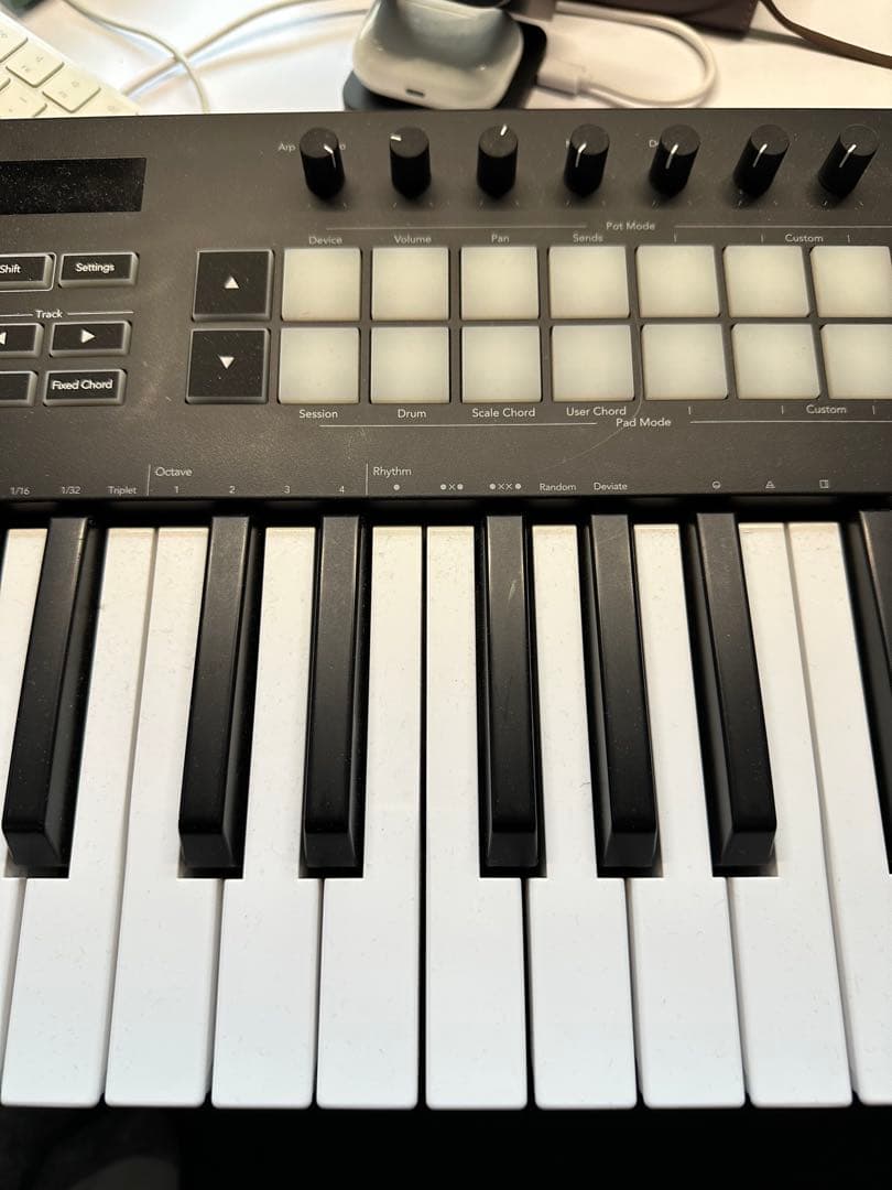 MIDIキーボード Launchkey MK3 37