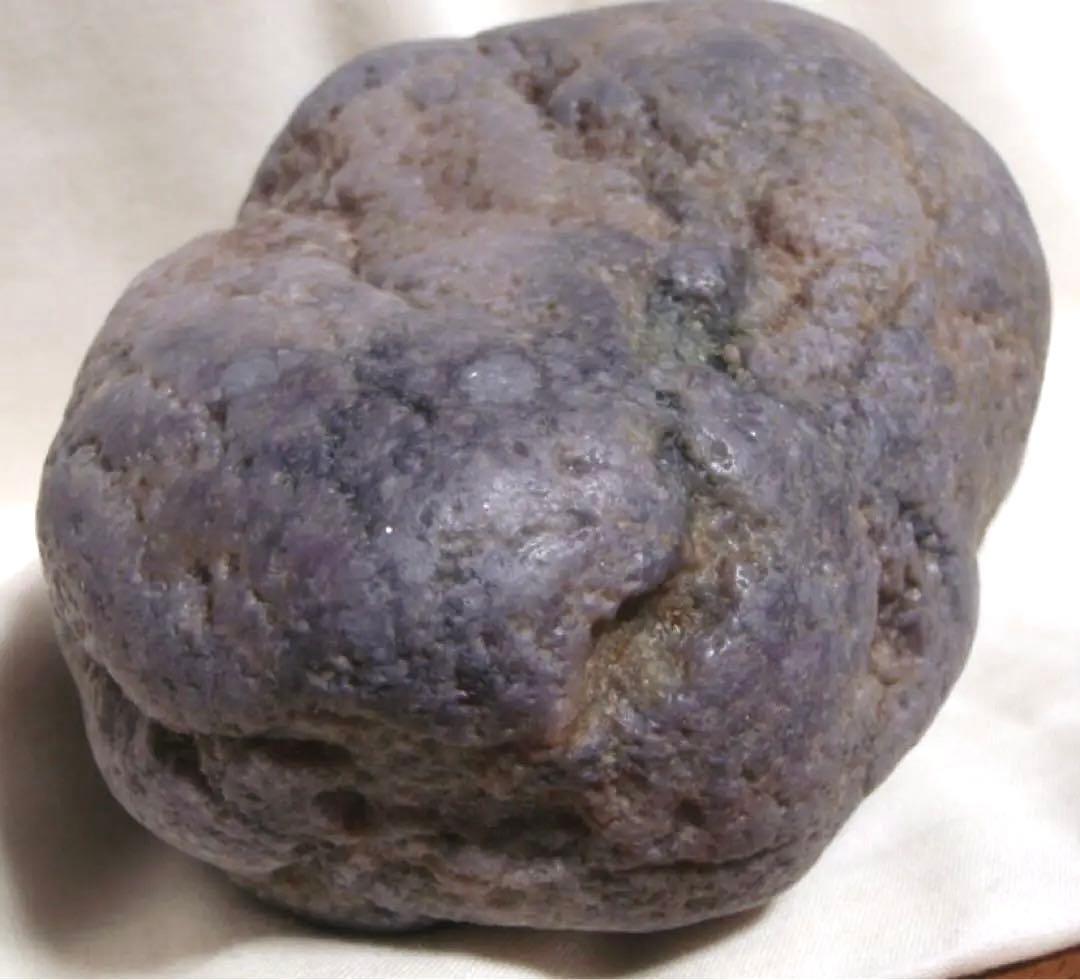 糸魚川コランダム　原石　ひすい　糸魚川翡翠　コン沢　国産鉱物　水石　根付