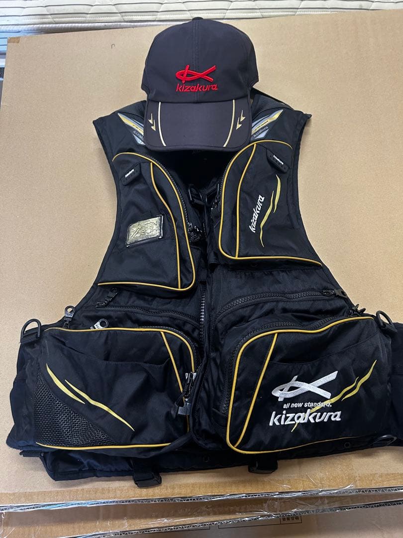 ま*こ様 キザクラ フローティングベストSP Kz-F4黒 XL キャップ付き