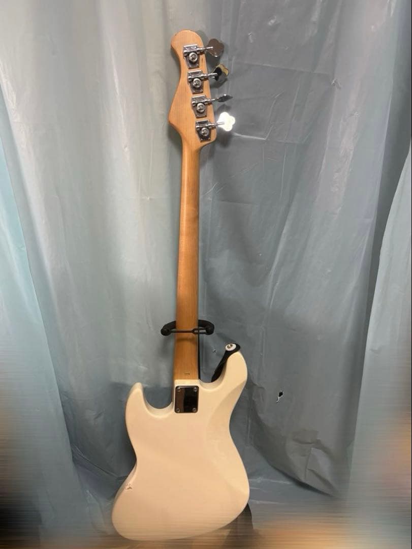 Bacchus WJB-330R ジャズベース タイプ ホワイト