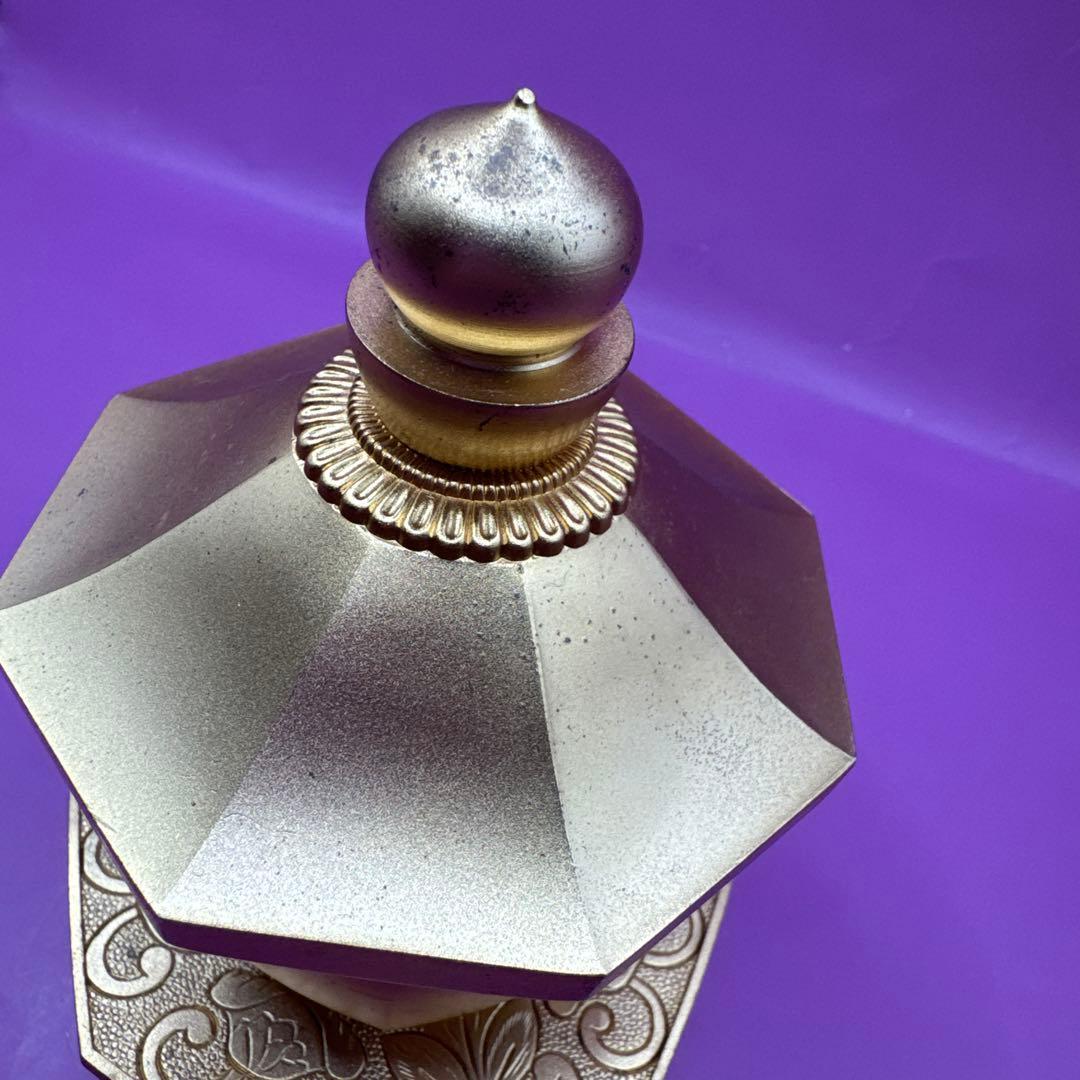 実家整理品　八角五輪塔　？　重さ　約1335g