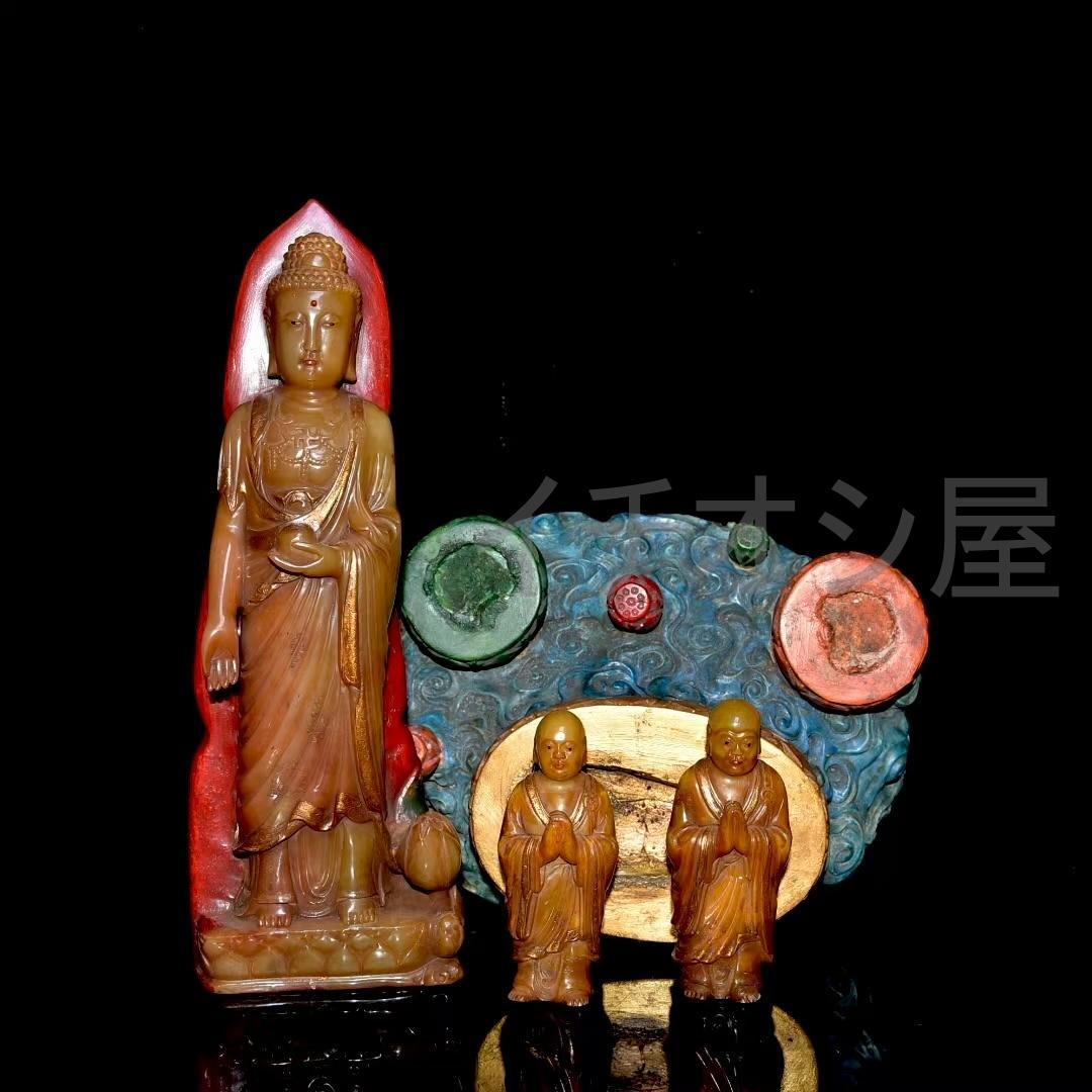 中国古美術 寿山田黄石彫 尚均銘《一佛兩弟子》印章 共箱 極細工 時代物 置物