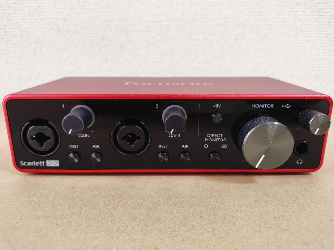 Focusrite Scarlett 2i2(3rd Gen) インターフェース