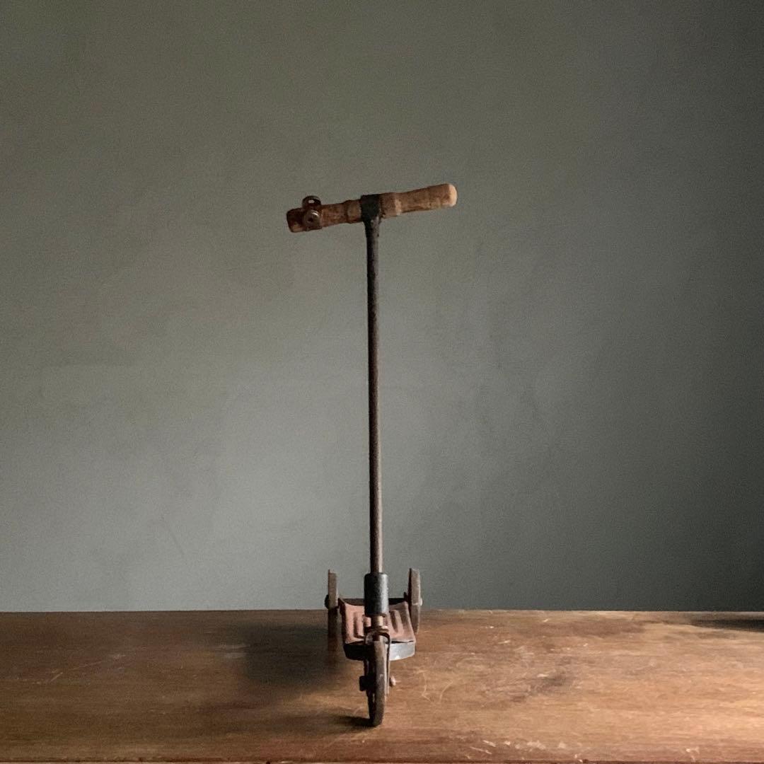木と鉄できた 古い キックボード アンティーク 古道具 昭和レトロ オブジェ