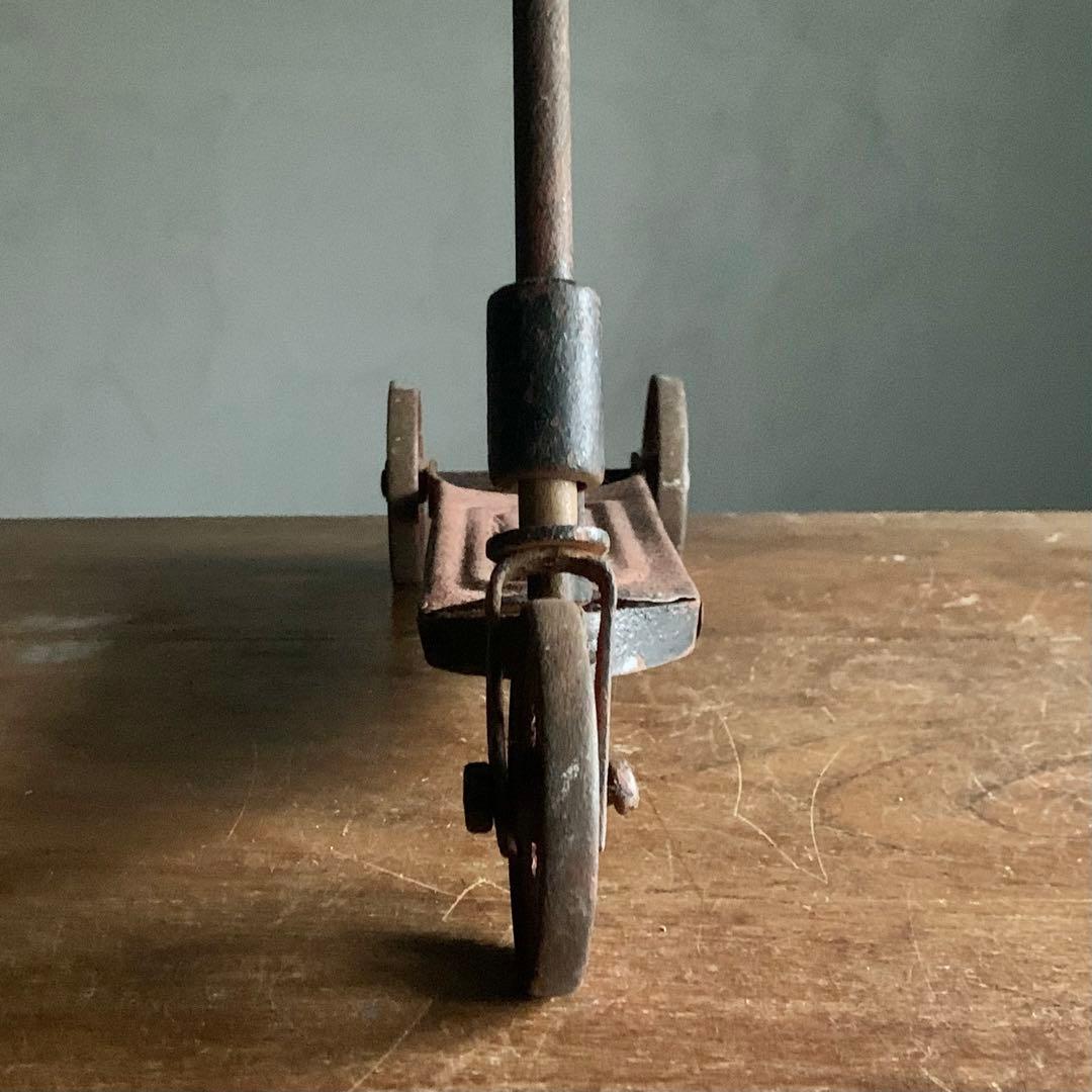 木と鉄できた 古い キックボード アンティーク 古道具 昭和レトロ オブジェ