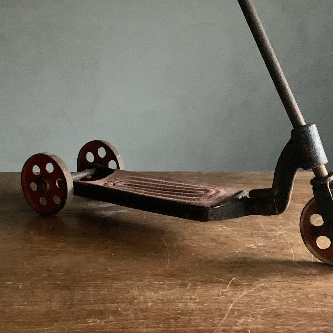 木と鉄できた 古い キックボード アンティーク 古道具 昭和レトロ オブジェ