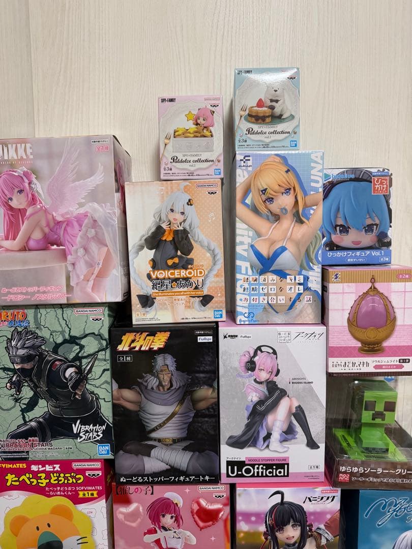 ナルト　呪術廻戦　ホロライブ　SPY×FAMILY など23個　フィギュア