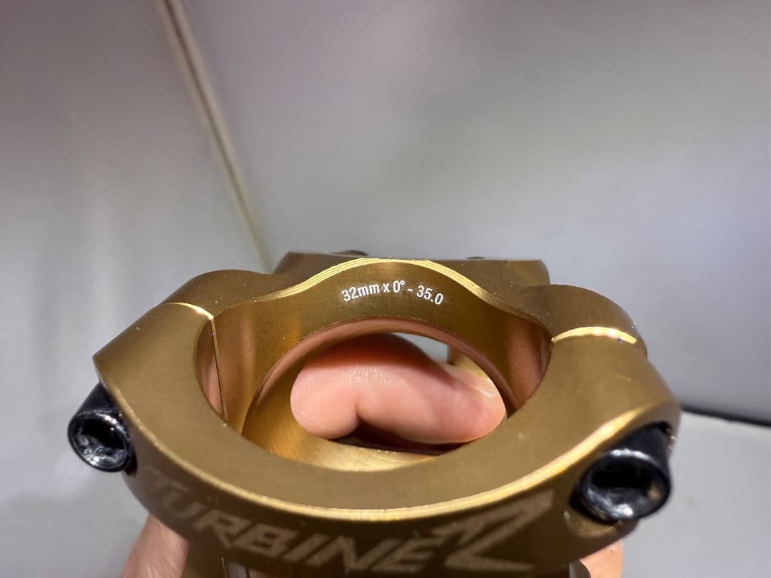 RACEFACE TURBINEΦ35㎜ × 0°× 32㎜