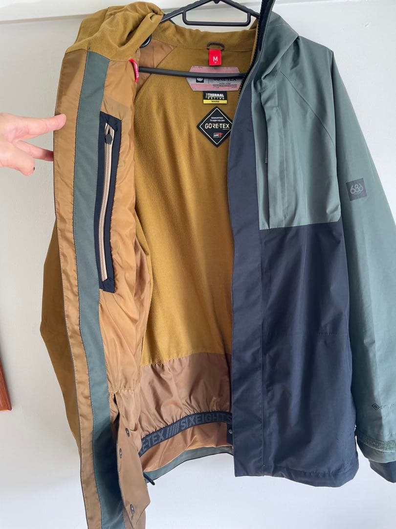 686 GORETEX スノーボードジャケット　Mサイズ