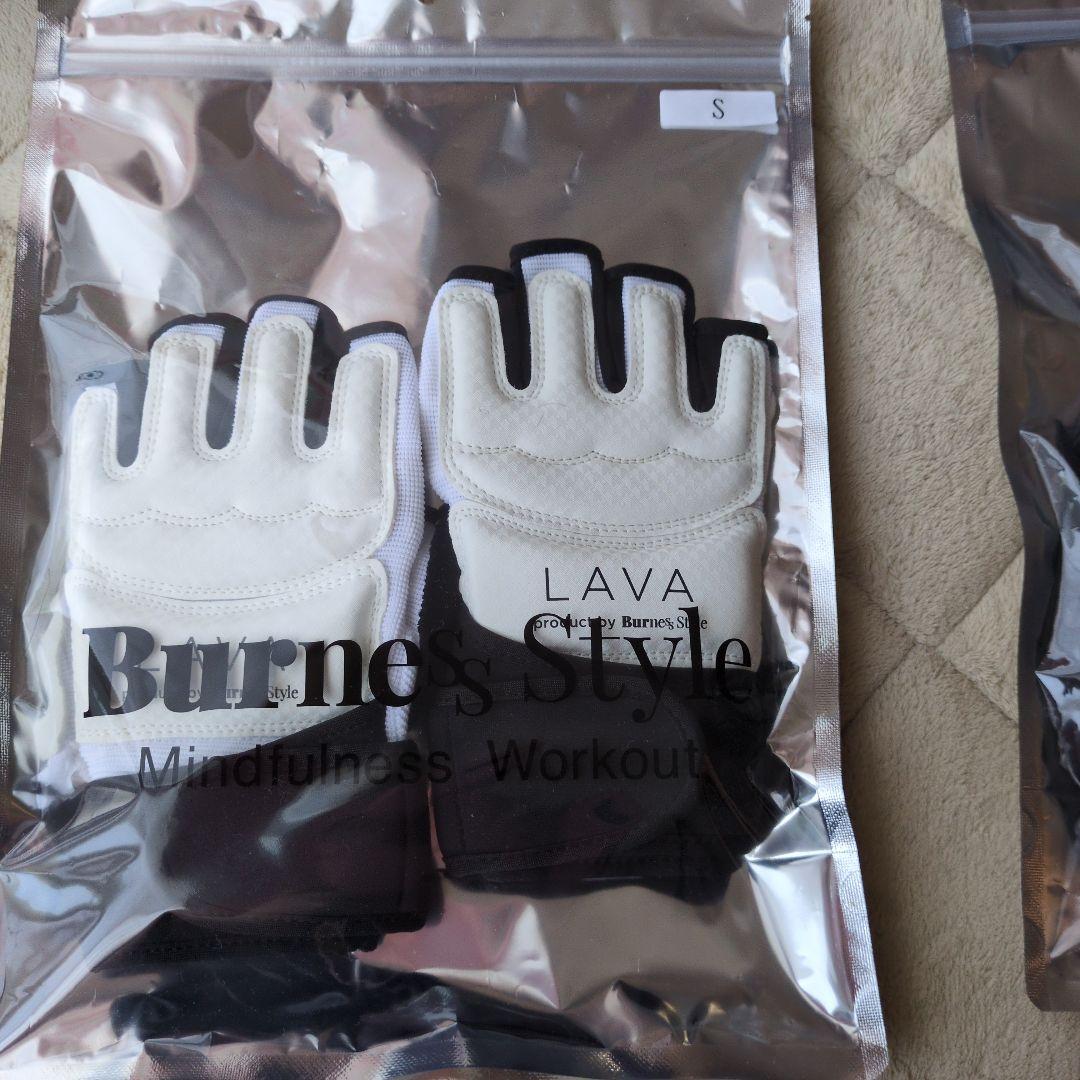 Burnes Style LAVA ボクシンググローブ S