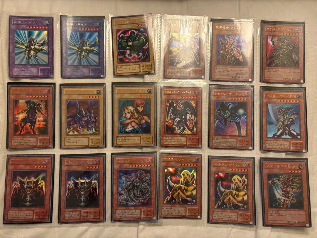 遊戯王　まとめ売り　レア400枚以上 + ノーマル600枚以上