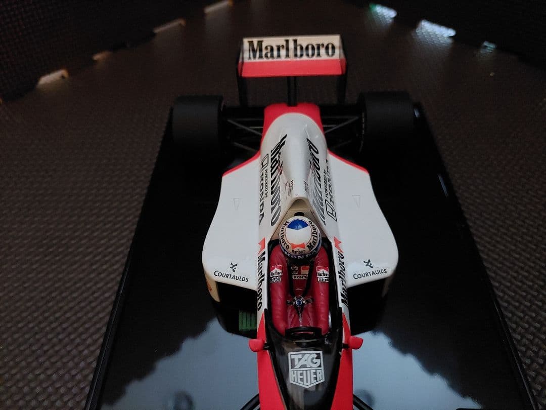 1/18 マクラーレン・ホンダ MP4/5 A.プロスト 1989 マルボロ仕様