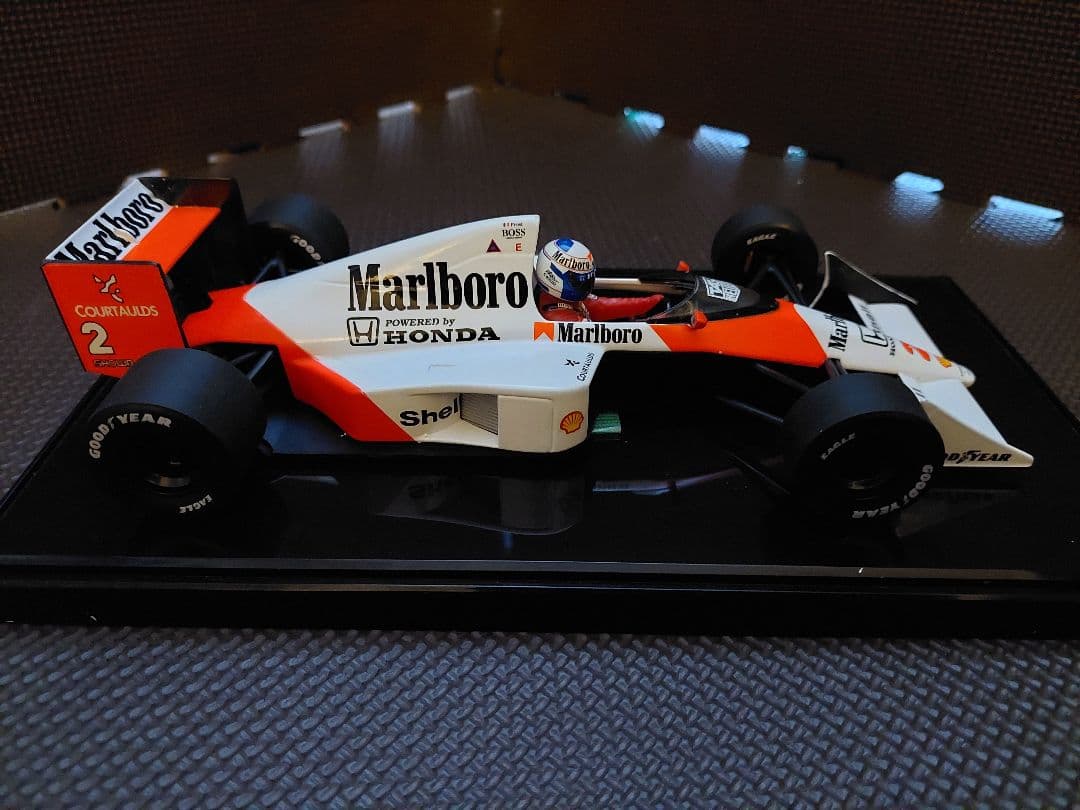 1/18 マクラーレン・ホンダ MP4/5 A.プロスト 1989 マルボロ仕様