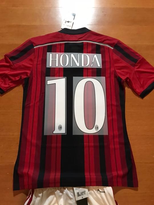 新品正規adidasACミラン「10」本田圭佑 Mユニフォームゲームショーツ2点